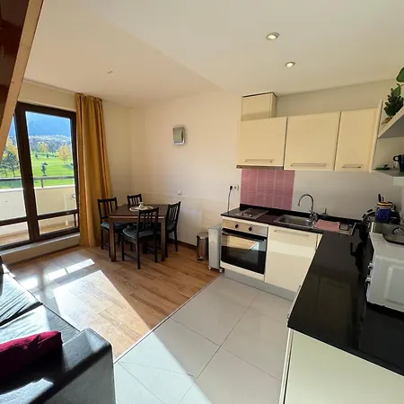 شقة فندقية Sunny Duplex, Mountain Views, Access, Near Bansko, Terra Complex 4*